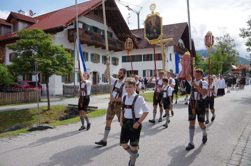 IMGP6593 | fotografiert von Axel PollmannLeonhardi Wallfahrt Benediktbeuern und Murnau, Fronleichnam, Fasching, Landschaft im Loisachtal und Benediktbeuern  - Realisiert mit Pictrs.com