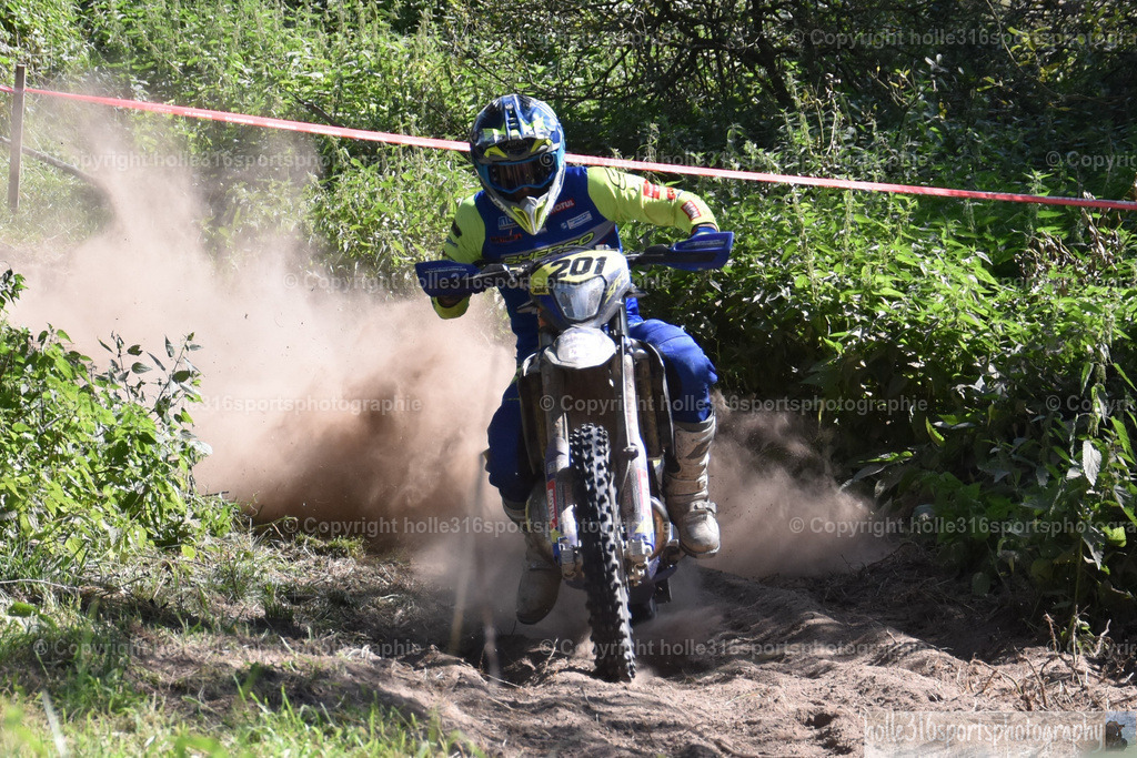 DSC_0172 | Sportfotografie , Motorsport, Motoross, Reitsport, Mointainbike, Enduro,
Landschaft , Outdoor, Eventfotografie, Landschaft, Bilder online bestellen - Realisiert mit Pictrs.com