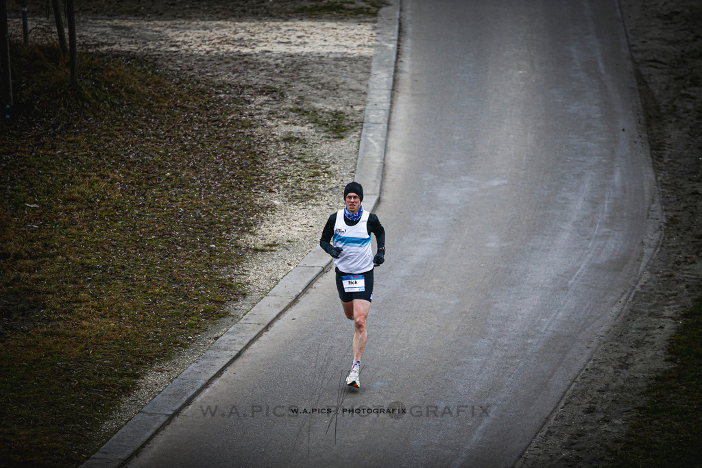 ..... | Linz, AUSTRIA,14. Dezember 25, ALOHA WINTERLAUF DEZEMBER 25 , Image shows: Photo: WAPICS / Andreas Willdoner