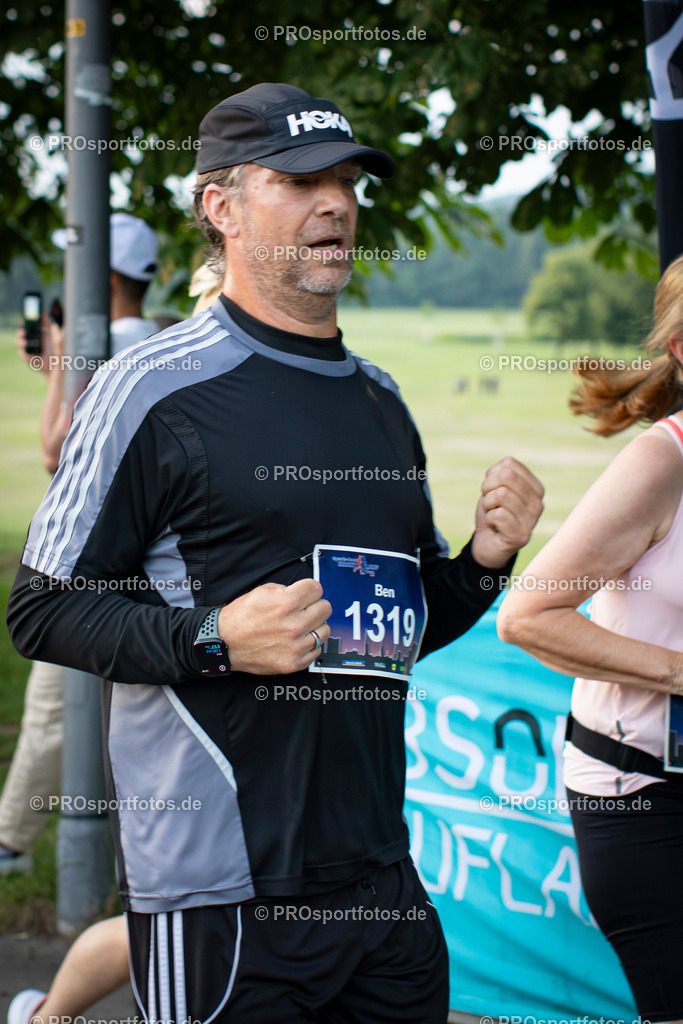 Sparda-Bank Nachtlauf Bonn; Bonn, 18.06.2025 | Impressionen vom Sparda-Bank Nachtlauf Bonn am 18.06.2025 in Bonn (Nordrhein-Westfalen). 