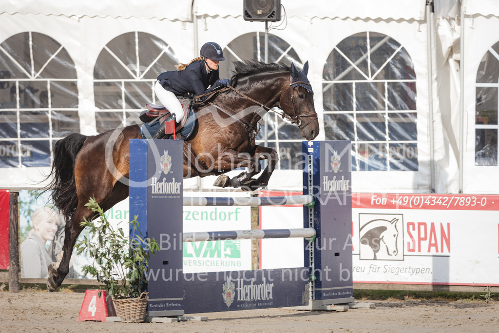 220610_PfSpTa_M1-Spr-323 | Lützower Pferdesporttage 
Springprüfung Kl. M*
10.06.2022