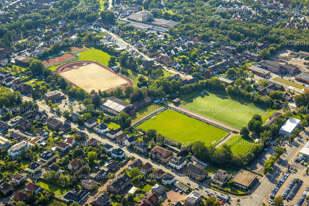 Beckum230804417 | Luftbild, Jahnstadion und Nebenplätze Römerkampfbahn, Beckum, Münsterland, Nordrhein-Westfalen, Deutschland