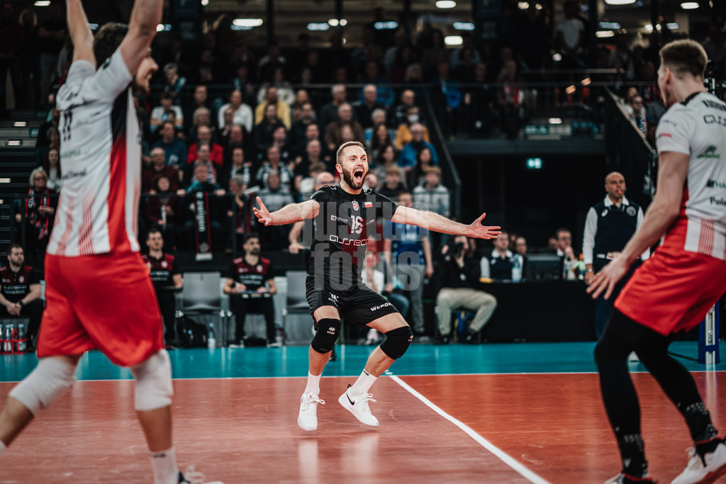 Volleyball | Herren | Saison 2023/2024 | CEV Volleyball Cup 2024 Finale | SVG Lüneburg (GER) vs. Asseco Resovia Rzeszow (POL) | 12.03.2024 | Pawel Zatorski (#16, Asseco Resovia Rzeszow) jubelt
