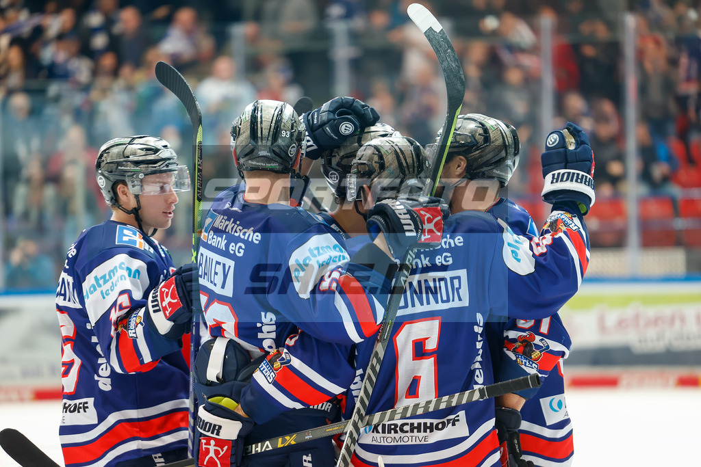 Iserlohn Roosters - Loewen Frankfurt | 
DEL: Iserlohn Roosters - Loewen Frankfurt - Realisiert mit Pictrs.com