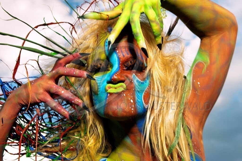 Bodypainting-UFERNIXE_9924b | #001 | Modell: Yvonne | Foto: Alexander Große-Strangmann - Realisiert mit Pictrs.com