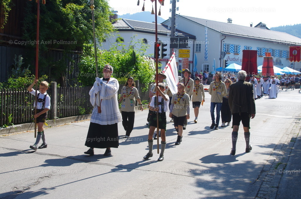 IMGP3934 | fotografiert von Axel PollmannLeonhardi Wallfahrt Benediktbeuern und Murnau, Fronleichnam, Fasching, Landschaft im Loisachtal und Benediktbeuern  - Realisiert mit Pictrs.com