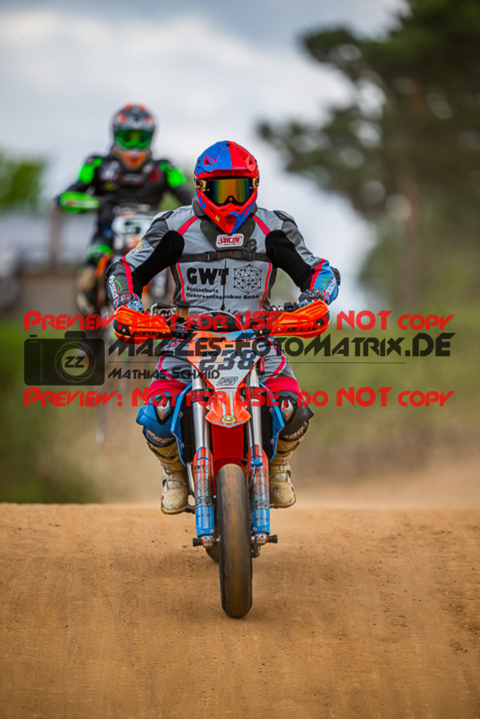 MaZZes_FotoMatrix_220528_6004 | Fotograf Mathias Schmid
Sportfotograf,
Eventfotograf,
Hochzeitsfotograf,
Portraitfotograf