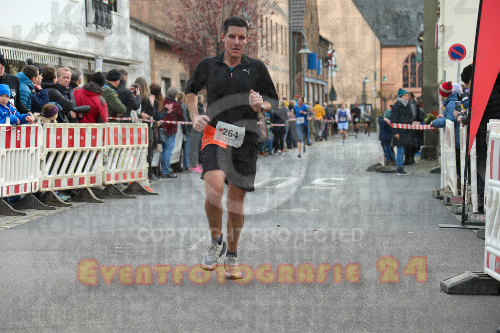 221127_1211_EX1_2066 | Sportfotografie im Rhein-Sieg Kreis, Köln, Bonn, NRW, Rheinland Pfalz, Hessen, etc. Unser Tätigkeitsfeld umfasst den Laufsport vom Volkslauf über den Marathon, Duathlon, Triathon bis zum Ultralauf wie Kölnpfad Ultra oder Schindertrail.