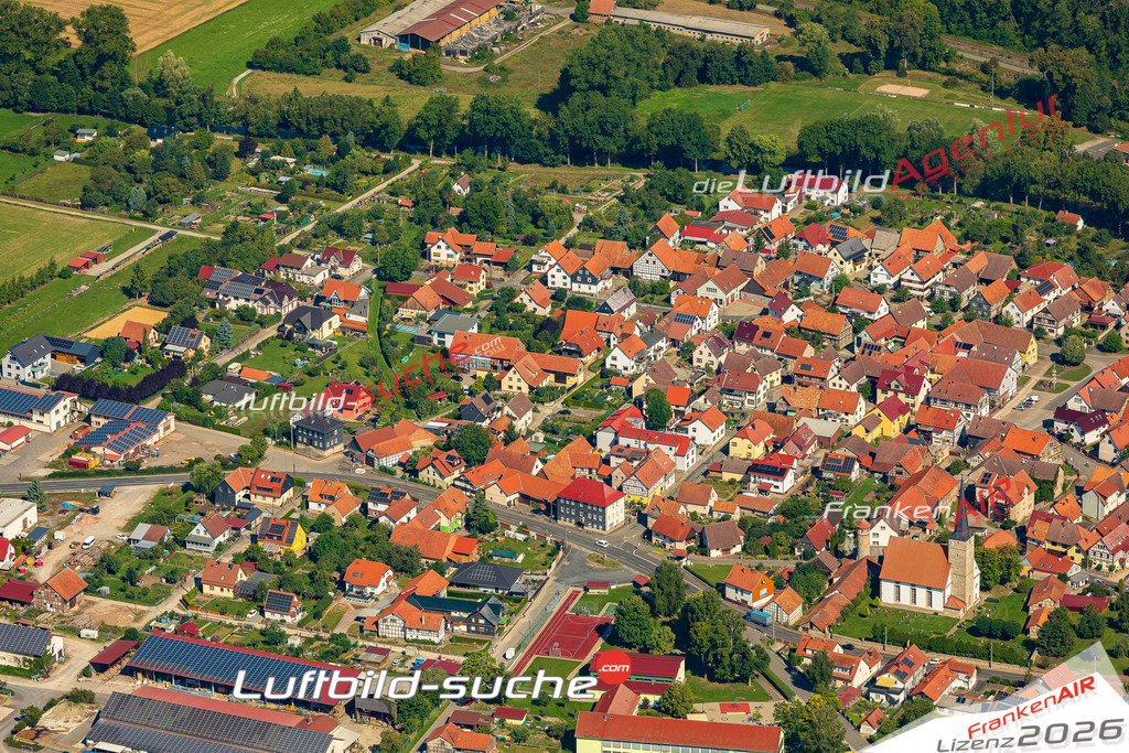 Neue Luftbildaufnahme der Stadt Vachdorf - Das Luftbild wurde 2025 vom UL-Flugzeug heraus erstellt ( keine Drohnenaufnahme ) - Hochauflösende Luftaufnahme - für Wandbilder und großformatige Ausdrucke geeignet. Das besondere Geschenk!Hier alle&nbsp;Infos zur Lizenzierung der LuftaufnahmeWir fliegen auch dieses Jahr wieder in Ihre Region um Luftbilder zu erstellen.- Luftbild anfragen