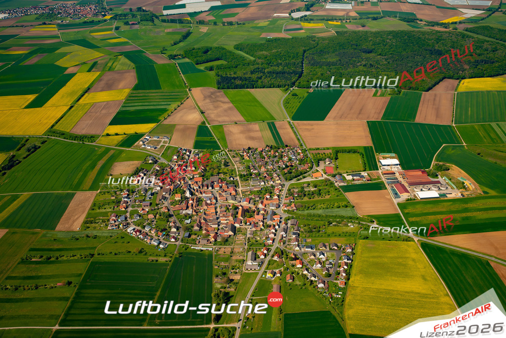 Das Luftbild zeigt : Dipbach Bergtheim - Die Luftaufnahme wurde 2024 vom UL-Flugzeug aus erstellt ( keine Drohne ) - Hochauflösende Luftaufnahme - Für grossformatige Ausdrucke geeignet. Die Geschenkidee !Mit Lizenz und Bildrechte bestellbar