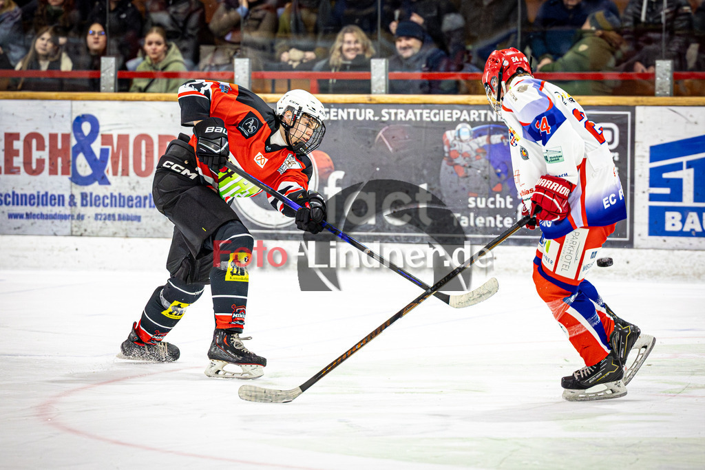 Peißenberg MINERS U20 gegen EC Peiting U20 | Eishockey Bayernliga U20 Vorrunde, Peißenberg MINERS U20 gegen EC Peiting U20, 20260228,Schuss,2026-02-28 in Peißenberg (flatbuy Arena Peißenberg), Copyright: WolfgangxLindner www.foto-lindner.de