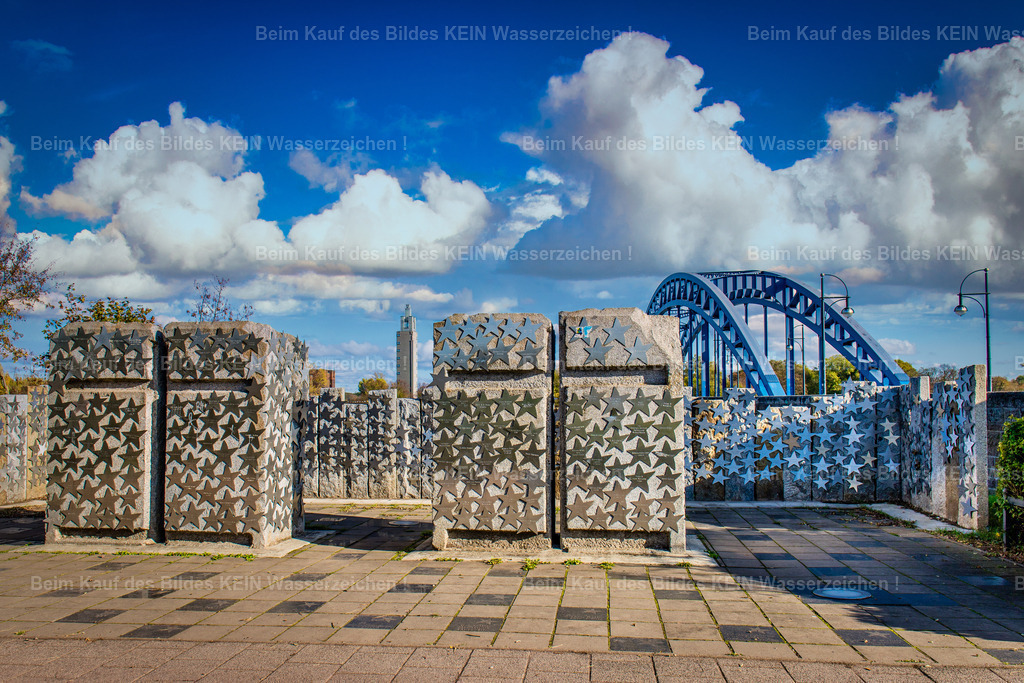 Magdeburg Sehenswürdigkeit Sternendenkmal mein Stern für Magdeburg bei Sternbrücke-2590 | Das Sternendenkmal Magdeburg befindet sich an der Sternbrücke westlich der Elbe - Realizado com Pictrs.com