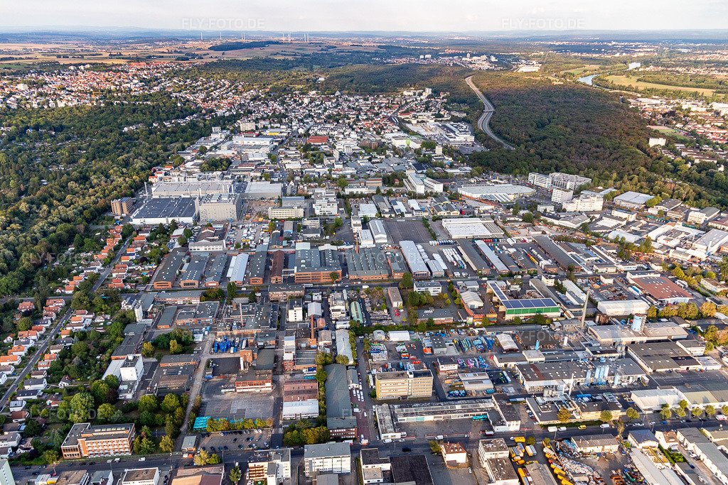 Luftbild: Industrie- und Gewerbegebiet Bergem-Enkheim am Main im Ortsteil Seckbach in Frankfurt im Bundesland Hessen in Deutschland. Foto: IMG_117640.jpg vom 10.09.2019 durch Werner Riehm/FLY-FOTO.de