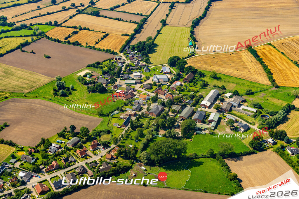 Luftaufnahme Guttau Grömitz - Die Luftaufnahme wurde 2025 vom UL-Flugzeug heraus erstellt ( ohne Drohne ) - Hochauflösende Luftaufnahme - für professionelle Ausdrucke geeignet. Die Geschenkidee !Mit Lizenz und Bildrechte bestellbar
