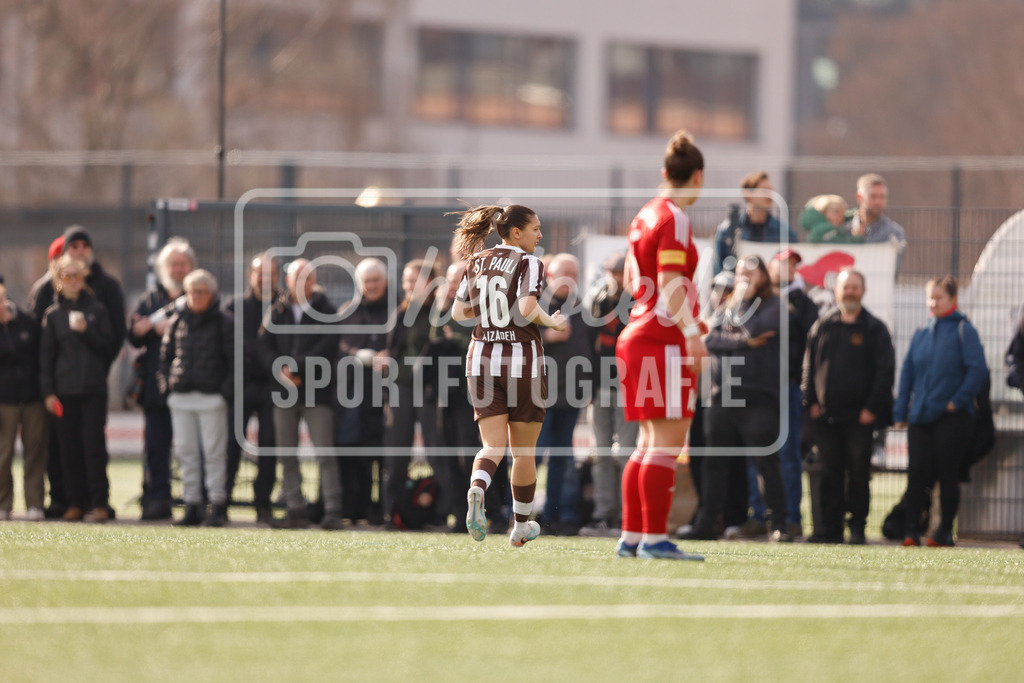 Fußball I Frauen I Saison 2025-2026 I Regionalliga Nord I 15. Spieltag I St. Pauli - SpVg Aurich-82 | realhellocedii - Realisiert mit Pictrs.com