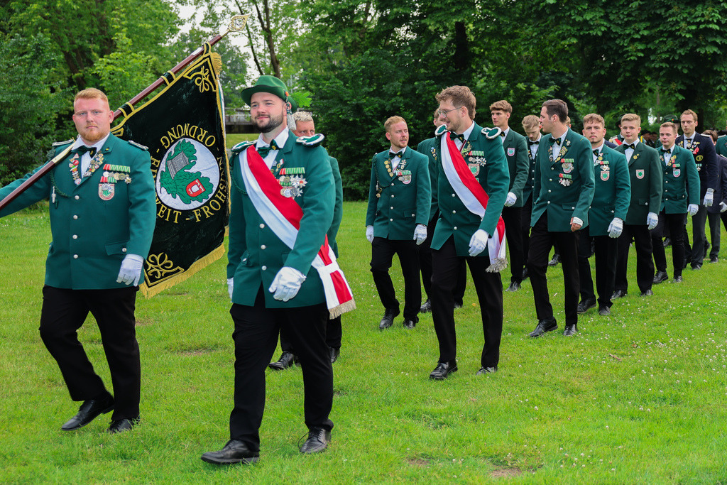 top-top.de-250601-072 | Foto, Video, Fotografie, Videografie, Fotobox, DJ, Discjockey, Musik, Musikbox, Veranstaltung, Photobooth, Amazon, Ebay, Buchtipp, Bestseller, Autor, Verlag, Buch, Wesel, Hamminkeln, NRW, Dinslaken, Rees, Drohne, Hochzeit, Party, Fotobox, Wesel, Fotograf