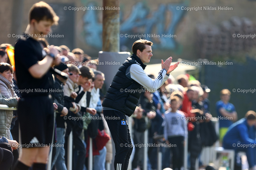 NH_HamburgerSVU19_TSG1899HoffenheimU19_U19DFBNachwuchsliga_09032025 | Lukas Pfeiffer (Trainer, Hamburger SV U19)Fußball I Junioren I U19 DFB-Nachwuchsliga I Saison 2024-2025 I Hauptrunde Liga A, Gruppe C, 6. Spieltag I Hamburger SV U19 - TSG 1899 Hoffenheim U19 I 09.03.2025 I Alexander-Otto-Akademie