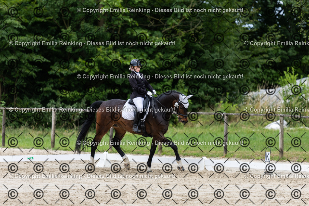 CL5A8300 | Emilia Reinking Fotografie - Realisiert mit Pictrs.com