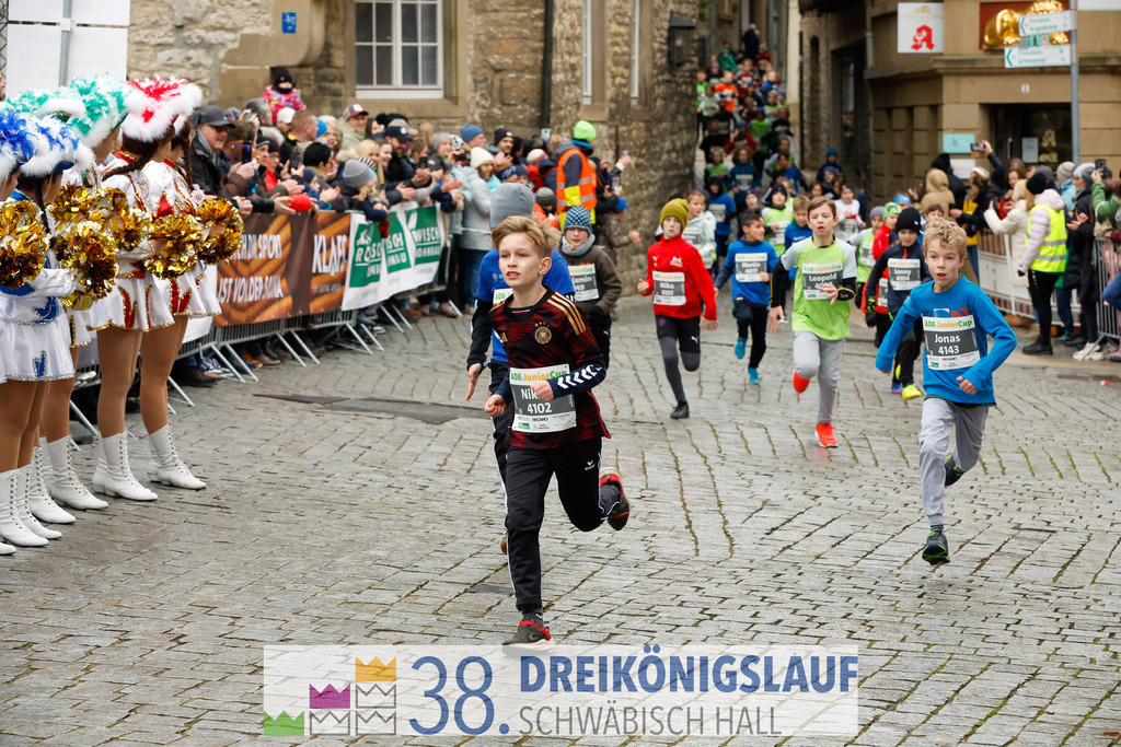 400m AOK Junior Cup | 3 Koenigslauf 2024 400m AOK Junior Cup - Realisiert mit Pictrs.com