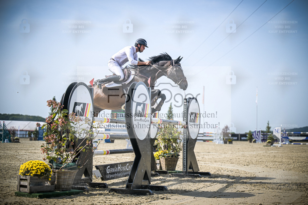 DOS_4575 | Entdecke hochwertige Reitturnierfotos von Foto Oger. Professionell, emotional und authentisch – jetzt Lieblingsmomente im Shop bestellen. - Realisiert mit Pictrs.com