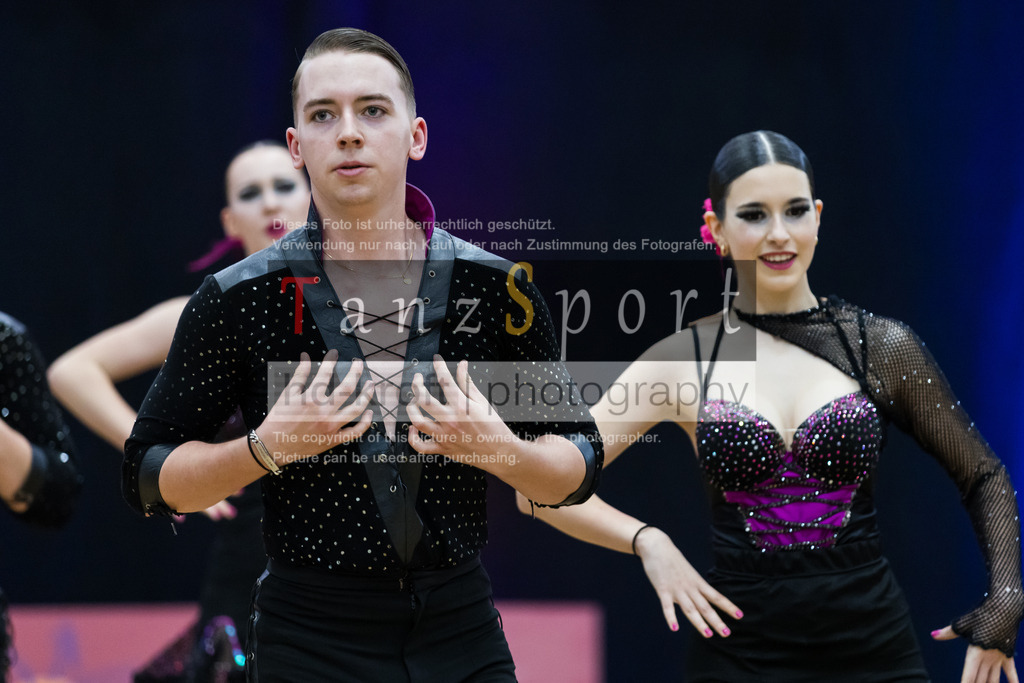 202603145_LL_Lat-Formationen_Nbg_4934 | Tanzsportbilder, Standardtanz, Lateintanz, WDSF, DTV, LTVB, dancecomp, goc, hessen tanzt, blaues band der spree, walzer, tango, wiener walzer, slowfox, quickstepp, samba, rumba, cha-cha-cha, paso doble. jive, hd-kroft photography, turniertanzsport