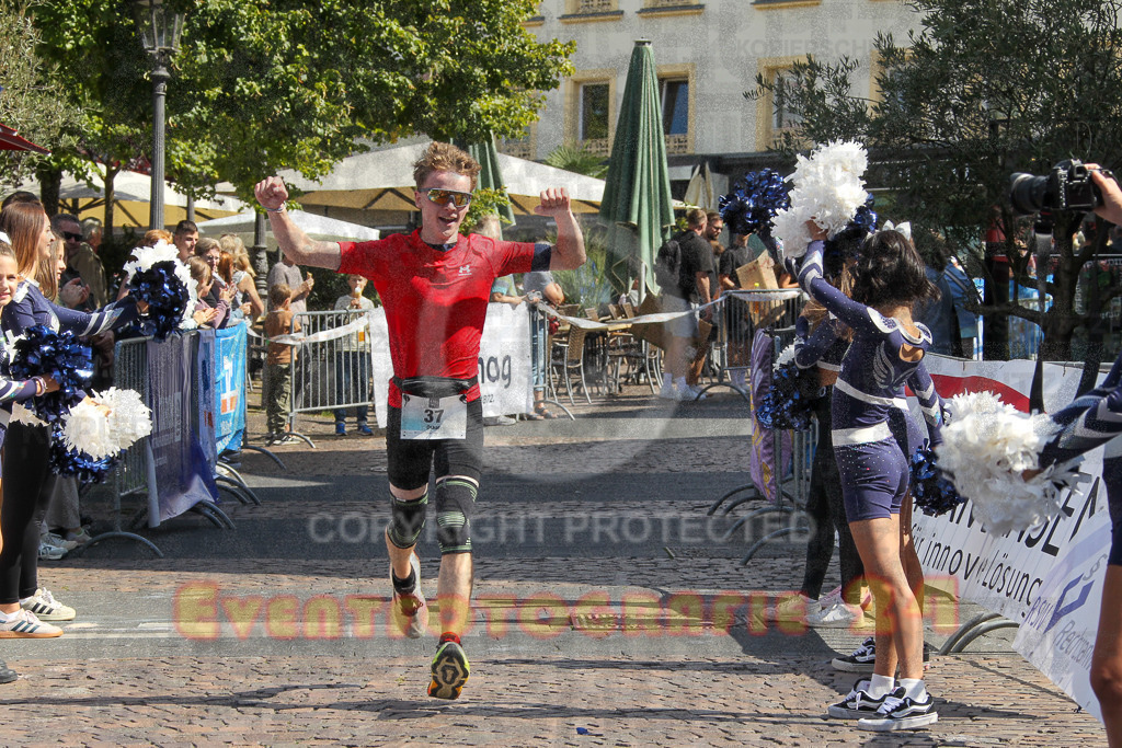 250824_1235_EV4_9296 | Sportfotografie im Rhein-Sieg Kreis, Köln, Bonn, NRW, Rheinland Pfalz, Hessen, etc. Unser Tätigkeitsfeld umfasst den Laufsport vom Volkslauf über den Marathon, Duathlon, Triathon bis zum Ultralauf wie Kölnpfad Ultra oder Schindertrail.