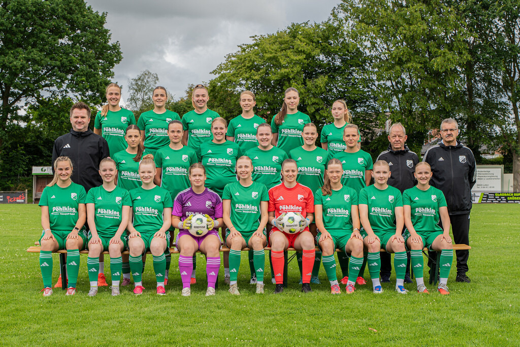 Fußball I Damen I Saison 2026-2027 I Mannschaftsfoto I TuS Lutten I Oberliga Niedersachsen I 5131 | jns.sportfotos - Realisiert mit Pictrs.com