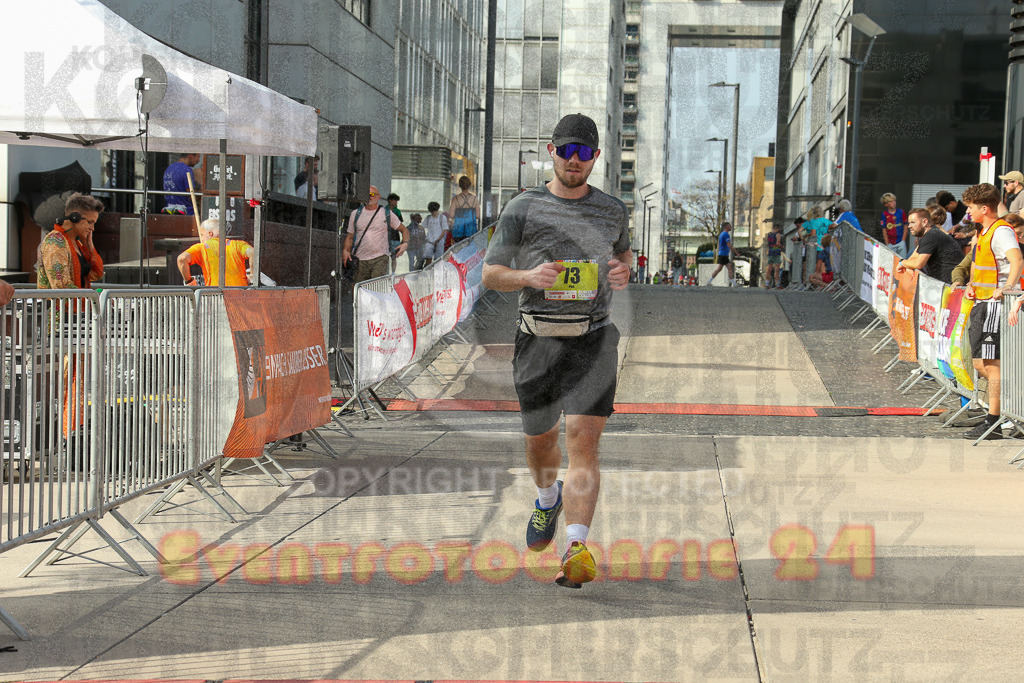 250920_1544_EX1_0599 | Sportfotografie im Rhein-Sieg Kreis, Köln, Bonn, NRW, Rheinland Pfalz, Hessen, etc. Unser Tätigkeitsfeld umfasst den Laufsport vom Volkslauf über den Marathon, Duathlon, Triathon bis zum Ultralauf wie Kölnpfad Ultra oder Schindertrail.