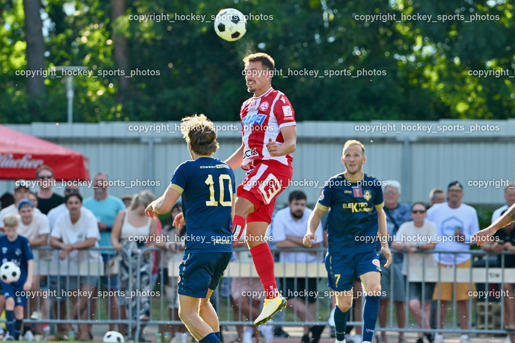 ATUS Velden vs. GAK | #10 Lukas Lausegger ATUS Velden, #21 Michael Lang GAK, #7 Mario Kröpfl ATUS Velden, ATUS Velden vs. GAK, ATUS Velden vs. GAK am 26.07.2024 in Villach (Stadion Lind), Austria, (Photo by Bernd Stefan)