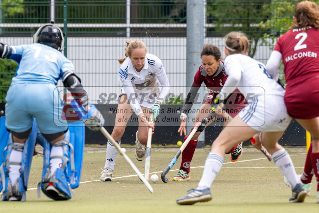 SFE_20240421_0078 | Düsseldorf, Deutschland, 21.04.2024: Lisa Nolte (Düsseldorfer HC) in Aktion waehrend des Spiels der Feldhockey 1. Bundesliga Damen zwischen Düsseldorfer HC - Münchener SC im Düsseldorfer Hockeyclub 1905 e.V. am 21.04.2024 in Düsseldorf, Deutschland. (Foto von Stephan Fehrmann)

Düsseldorf, Germany, 21.04.2024: Lisa Nolte (Düsseldorfer HC) in action during the game of Feldhockey 1. Bundesliga Damen between Düsseldorfer HC - Münchener SC in Düsseldorfer Hockeyclub 1905 e.V. at 21.04.2024 in Düsseldorf, Deutschland. (Foto from Stephan Fehrmann)