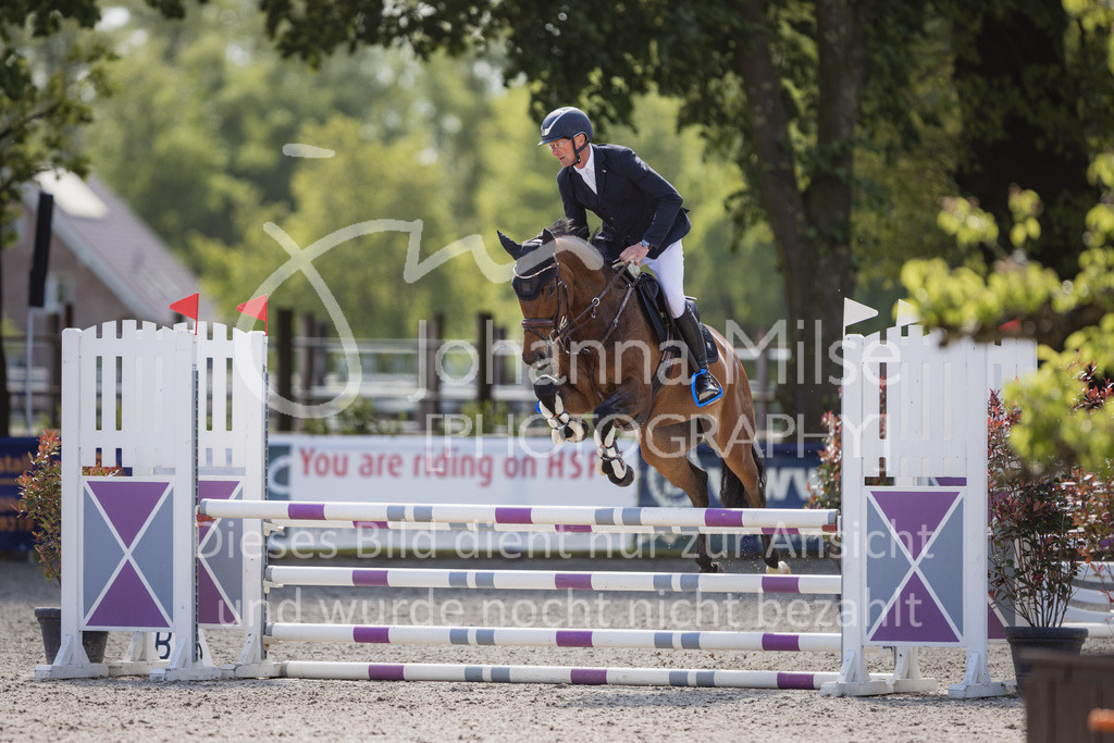 230516_Mühlen_02SprPf-A-304 | Deine schönsten Turniermomente als professionelle Fotos! Entdecke hochwertige Pferdesport-Fotografie im Online-Shop. Jetzt Fotos finden & bestellen!