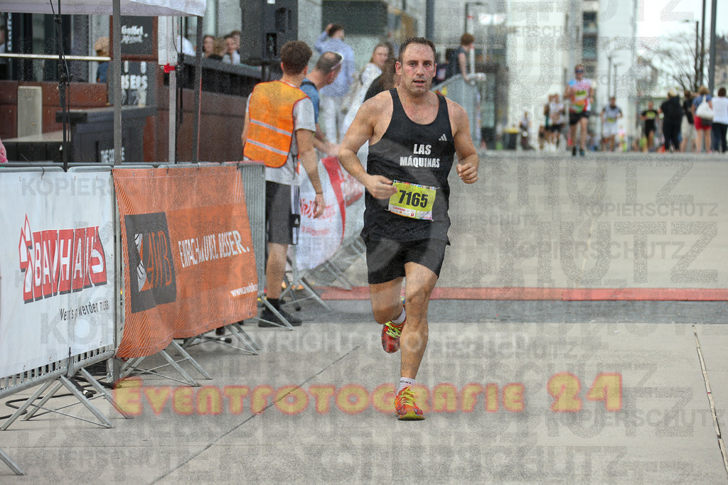250920_1516_EX1_8716 | Sportfotografie im Rhein-Sieg Kreis, Köln, Bonn, NRW, Rheinland Pfalz, Hessen, etc. Unser Tätigkeitsfeld umfasst den Laufsport vom Volkslauf über den Marathon, Duathlon, Triathon bis zum Ultralauf wie Kölnpfad Ultra oder Schindertrail.