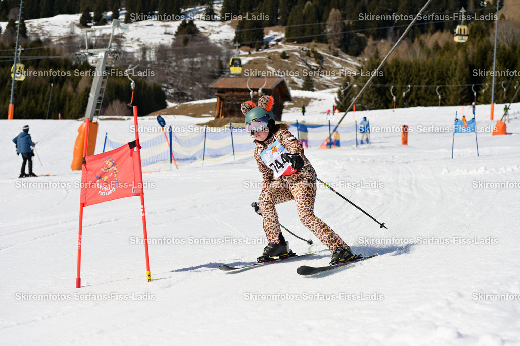 SRF_27.02.2026_919 | Skirennfotos,Serfaus,Fiss,Ladis,Kinderskirennen,Winter,Tirol,Oberland,skirace,SFL,feelfree,weil wir's genießen,ski,Ski,skifahren,Sonnenplateau, - Realisiert mit Pictrs.com