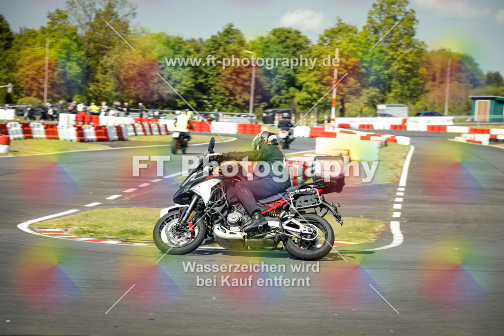 OBK_Mai_Justin_Uwe-10453 | Hier findet Ihr Bilder von Touristenfahrten auf der Nürburgring Nordschleife oder von anderen Veranstaltungen die ich besucht habe. Viel Spass beim Durch Schauen 