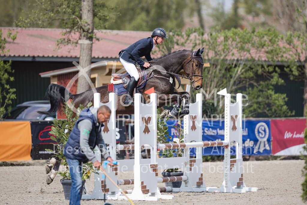 220426_Mühlen_SprPfA2-245 | Late Entry Mühlen
26.04.2022
02 Springpferde-A** 4-6j