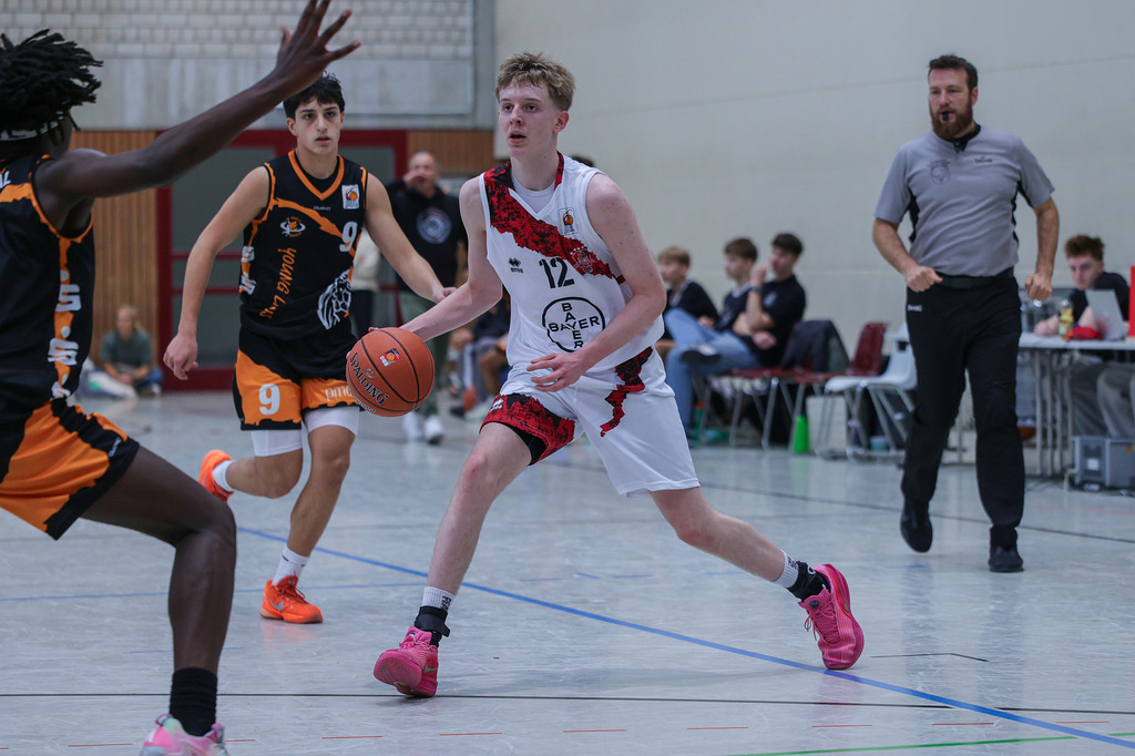JBBL BAYER GIANTS vs Young Lions Wuppertal-31 | Fotos von Basketballspielen aus dem Raum NRW fotografiert von Gero Mueller-Laschet und Daniel Schaefer - Realisiert mit Pictrs.com
