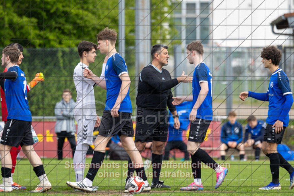 20250426_160308_0027 | #, SGM 1.FC Donzdorf/Reichenbach (weiß) vs. SGM FV 08 Unterkochen (blau), Fussball, A-Junioren Regionenstaffel Mitte 3 - WfV, Saison 2024/2025, Rasenplatz, Lautertal Stadion, Süßener Straße 16, 73072 Donzdorf, 26.04.2025 - 16:00 Uhr,Foto: PhotoPeet-Sportfotografie/Peter Harich