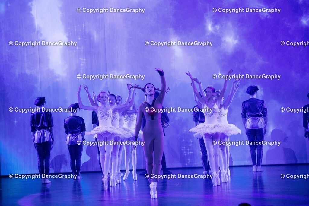 GPHY1728 | DanceGraphy - Realisiert mit Pictrs.com