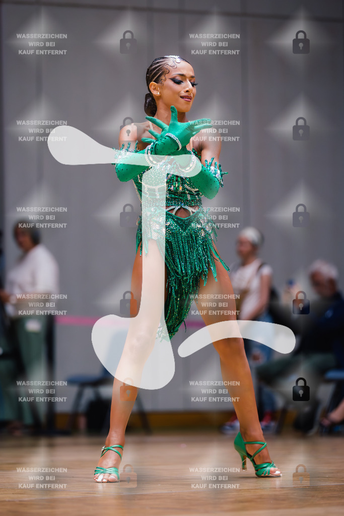 GOC 2025 - WDSF Solo Junior II Latin Female - 2025-08-21-8474 | Webshop for digital downloads and prints of dance sport, event & show photographer Julian Link - Realisiert mit Pictrs.com