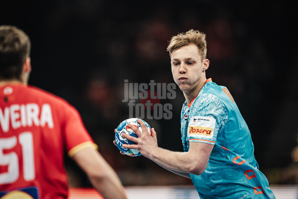 Handball | Herren | EHF EURO 2024 | European Championshop Men 2024 Final Tournament | Niederlande vs. Portugal | 23.01.2024 | Niko Blaauw (#6, Holland, NED)