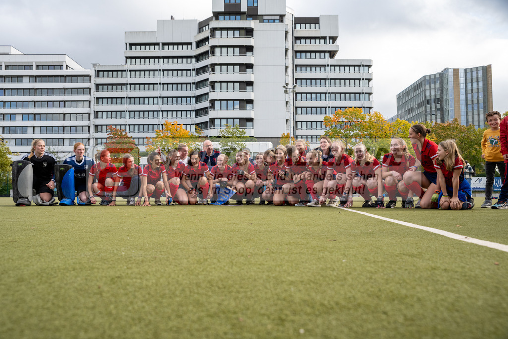 SFE_20231022_0234 | Deutsche Meisterschaft Weibliche U16 Finale Uhlenhorst Mülheim - Düsseldorfer HC am 22.10.2023 in Köln (Düsseldorfer Hockeyclub 1905 e.V.), Photo: Stephan Fehrmann 2023 (Sports-Gallery)