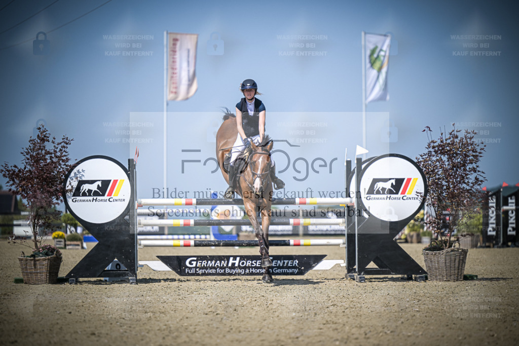 DOS_2963 | Entdecke hochwertige Reitturnierfotos von Foto Oger. Professionell, emotional und authentisch – jetzt Lieblingsmomente im Shop bestellen. - Realisiert mit Pictrs.com