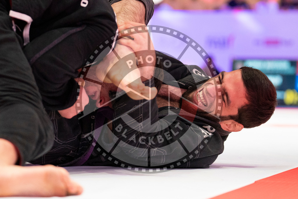 20231109PBB6296 | Fighters compete during the AJP World Professional Championship in the Mubadala Arena in Abu Dhabi, Arab United Emirates, on November 9, 2023.