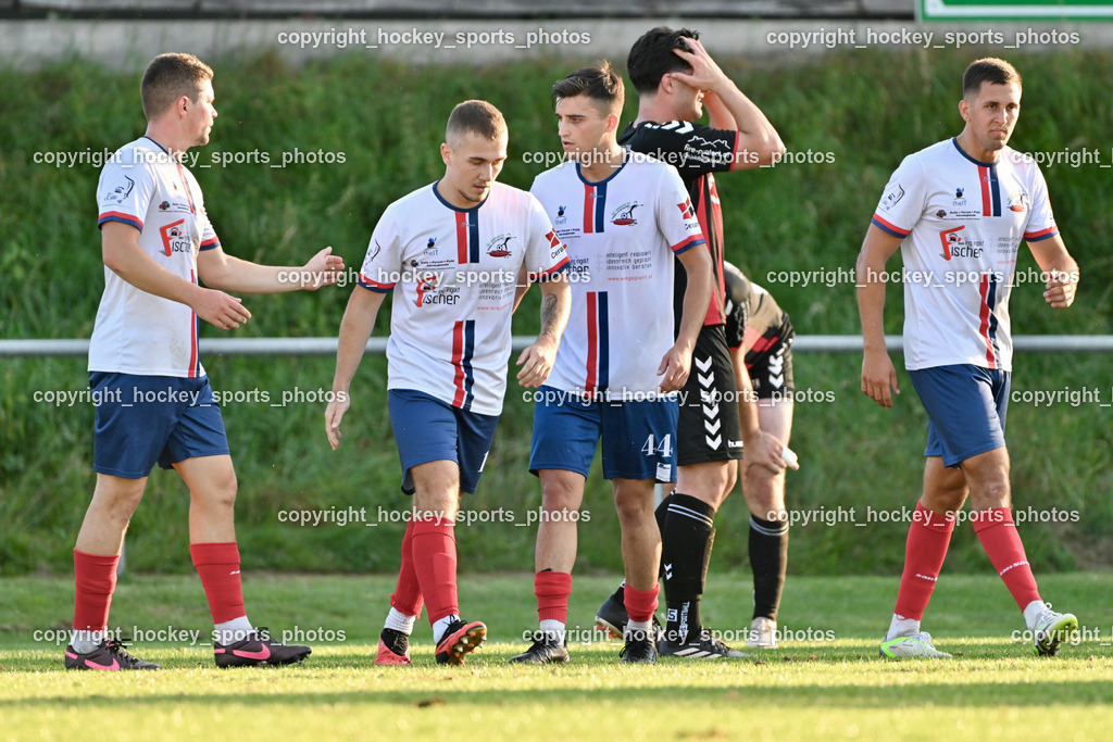 ESV Admira vs. SC Arriach | Jubel SC Arriach Mannschaft, #20 Haris Heljezovic SC Arriach, #12 Renato Simic SC Arriach, #44 Harun Memic SC Arriach, #13 Adriano Mladenovic SC Arriach, ESV Admira vs. SC Arriach, ESV Admira vs. SC Arriach am 24.08.2024 in Villach (Sportzentrum Admira), Austria, (Photo by Bernd Stefan)