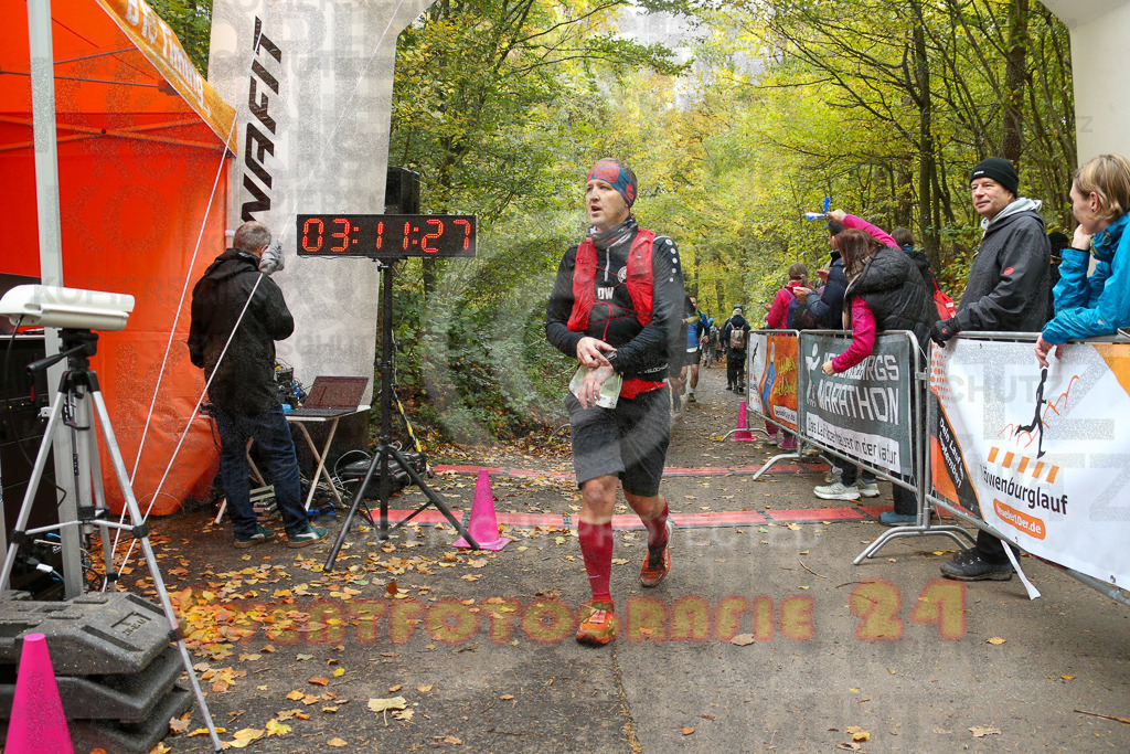 251026_1313_EX1_2890 | Sportfotografie im Rhein-Sieg Kreis, Köln, Bonn, NRW, Rheinland Pfalz, Hessen, etc. Unser Tätigkeitsfeld umfasst den Laufsport vom Volkslauf über den Marathon, Duathlon, Triathon bis zum Ultralauf wie Kölnpfad Ultra oder Schindertrail.