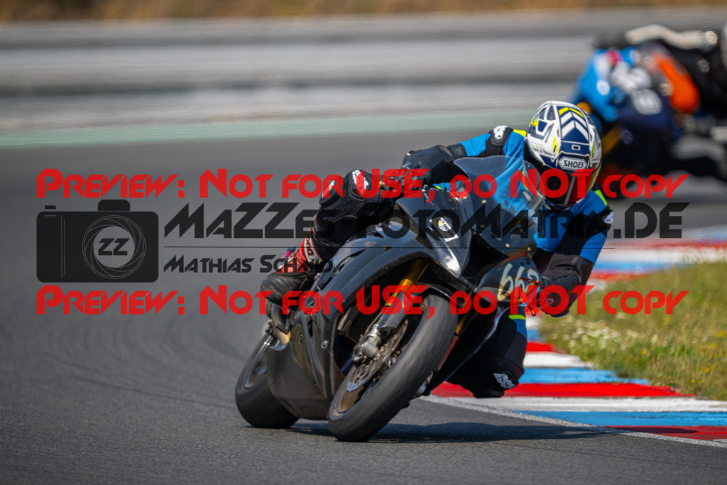 MaZZes-Fotomatrix-20260805-526659 | OPEN