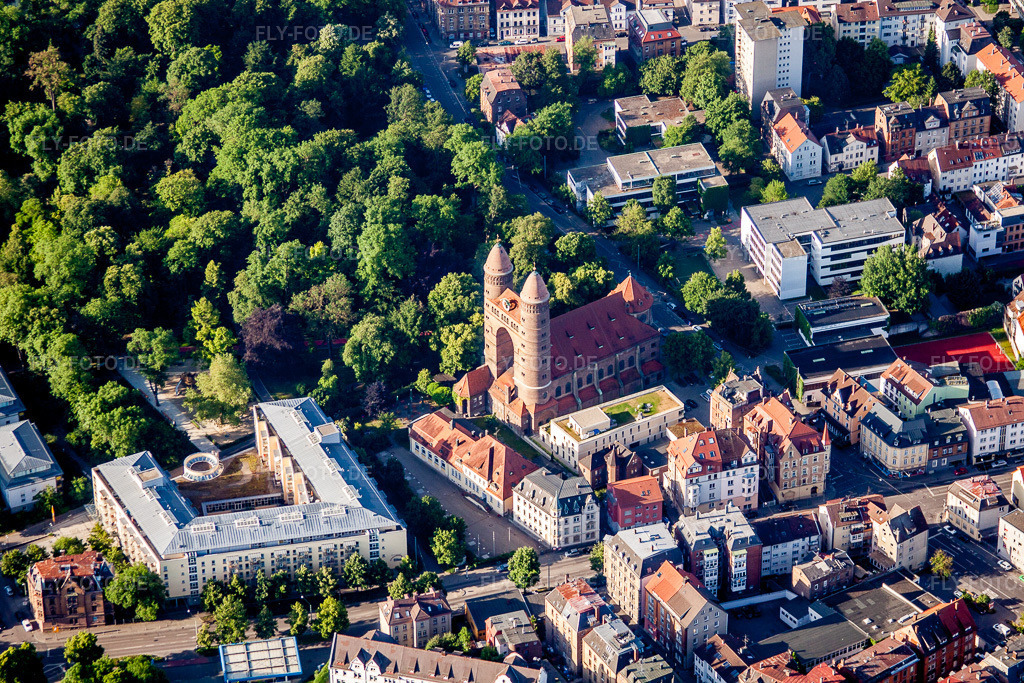 Luftbild: Pauluskirche im Ortsteil Mitte in Ulm im Bundesland Baden-Württemberg in Deutschland. – Foto: IMG_67225.jpg vom 08.06.2014 durch Werner Riehm/FLY-FOTO.de – Auflösung des Originals: 4752 x 3168 px