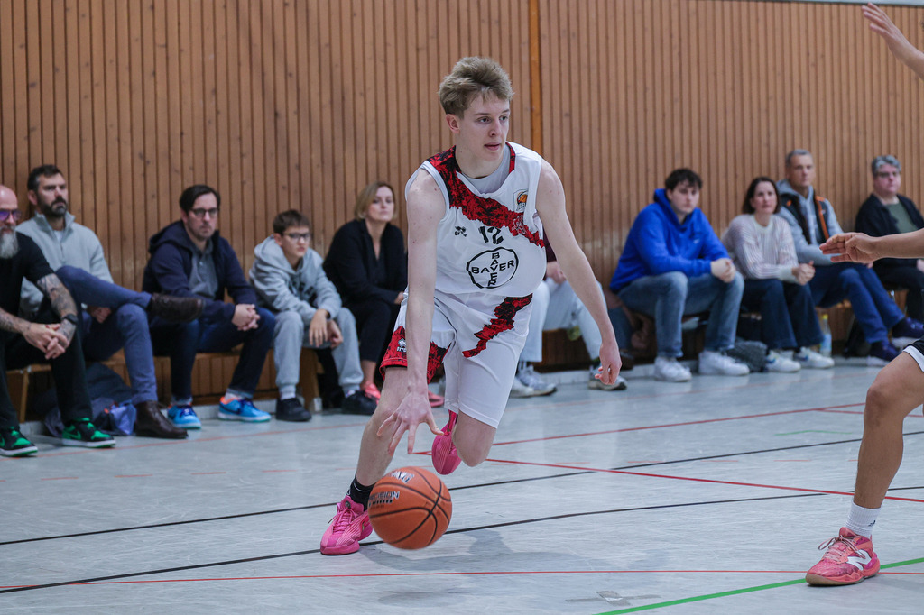 JBBL BAYER GIANTS vs Team BonnKöln RAG-12 | Fotos von Basketballspielen aus dem Raum NRW fotografiert von Gero Mueller-Laschet und Daniel Schaefer - Realisiert mit Pictrs.com