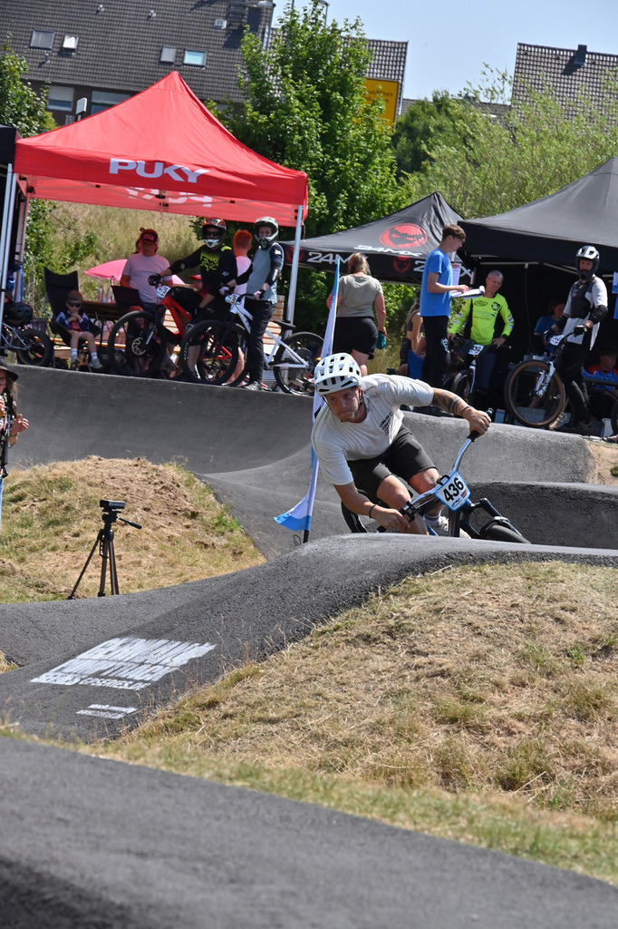 DSC_6706-cam-florian | German Pumptrack Series - Realisiert mit Pictrs.com