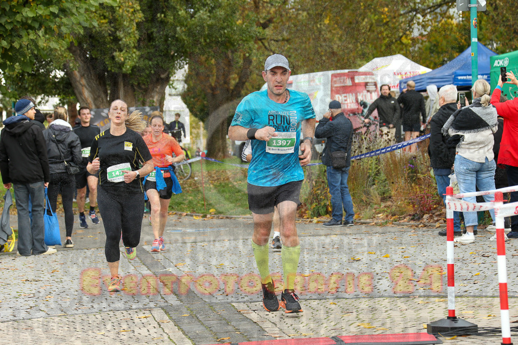 241020_1118_EX1_1887 | Sportfotografie im Rhein-Sieg Kreis, Köln, Bonn, NRW, Rheinland Pfalz, Hessen, etc. Unser Tätigkeitsfeld umfasst den Laufsport vom Volkslauf über den Marathon, Duathlon, Triathon bis zum Ultralauf wie Kölnpfad Ultra oder Schindertrail.